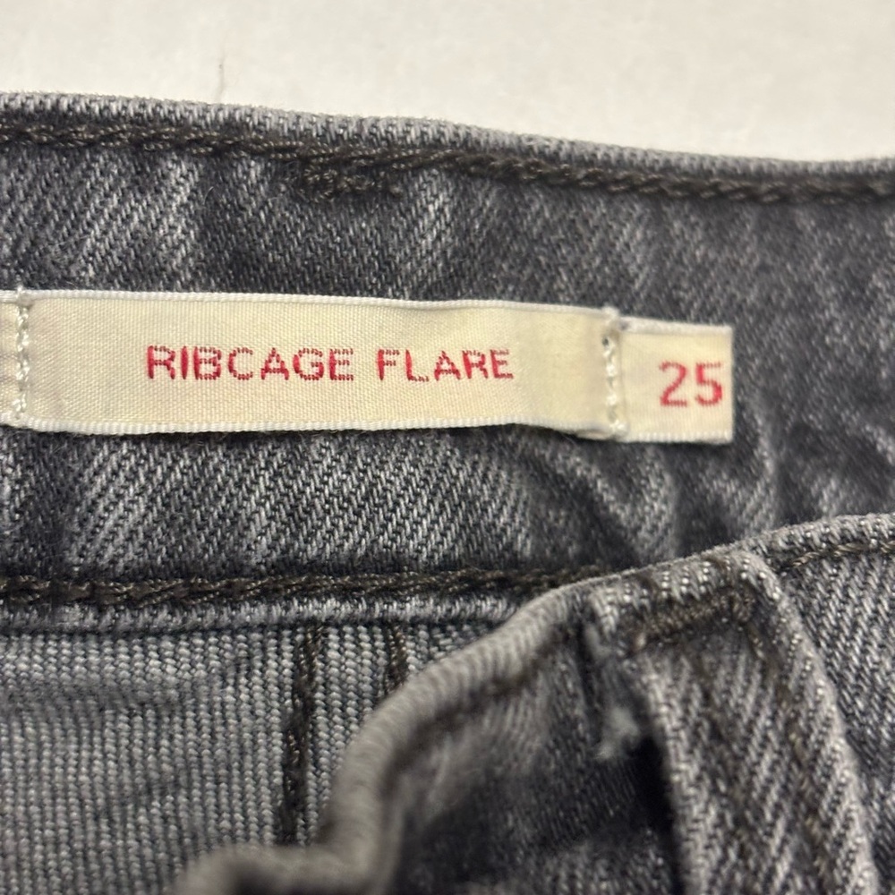 Levi’s Ribcage Flare button fly , size 25 - Picture 3 of 16